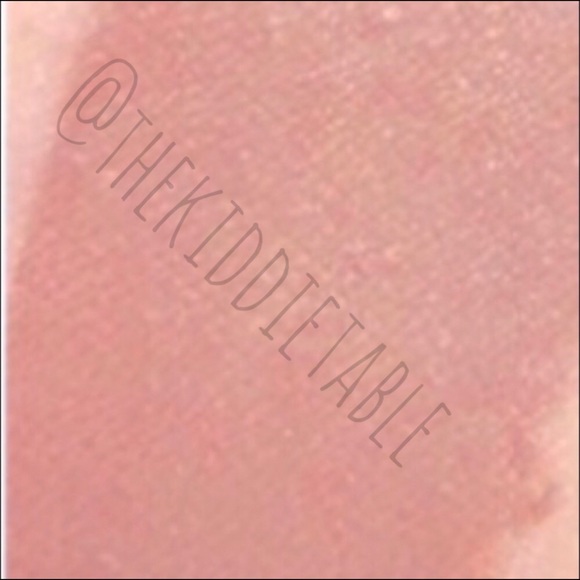 2 Liquid Eyeshadows - Picture 3 of 8